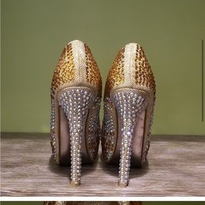 Gold Bella Luna size 9 rhinestone pumps